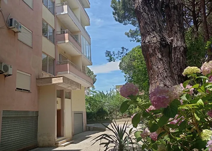 Golem Holiday Apartment Daire Golem (Tirana)